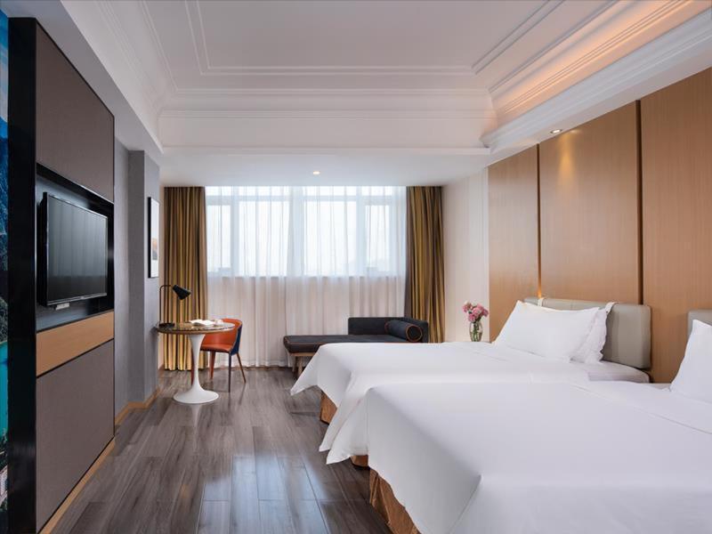 Vienna Hotel Zhongshan Xiaolan Exterior photo